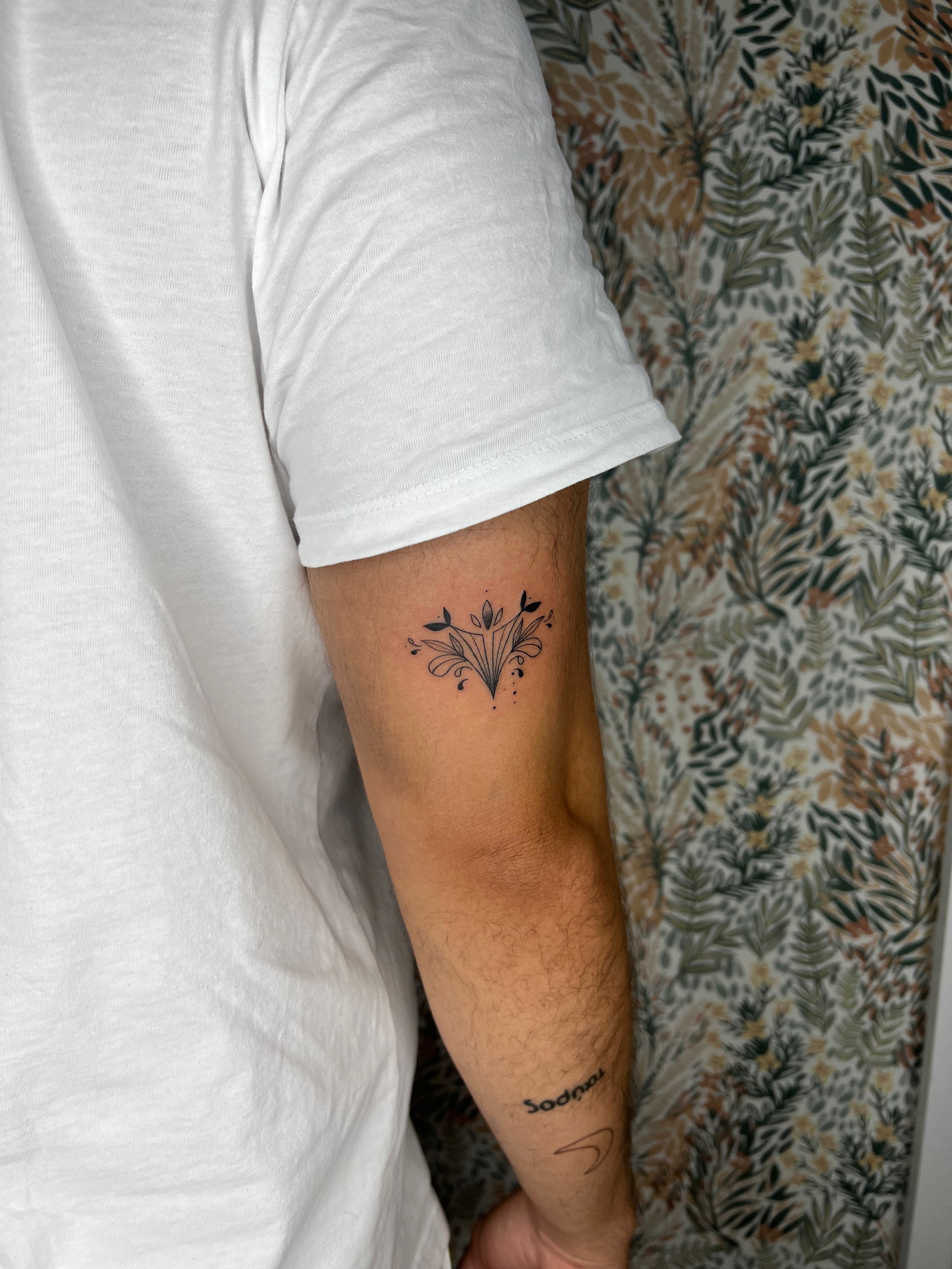 Tatouage Flash astro Vierge pour Jean